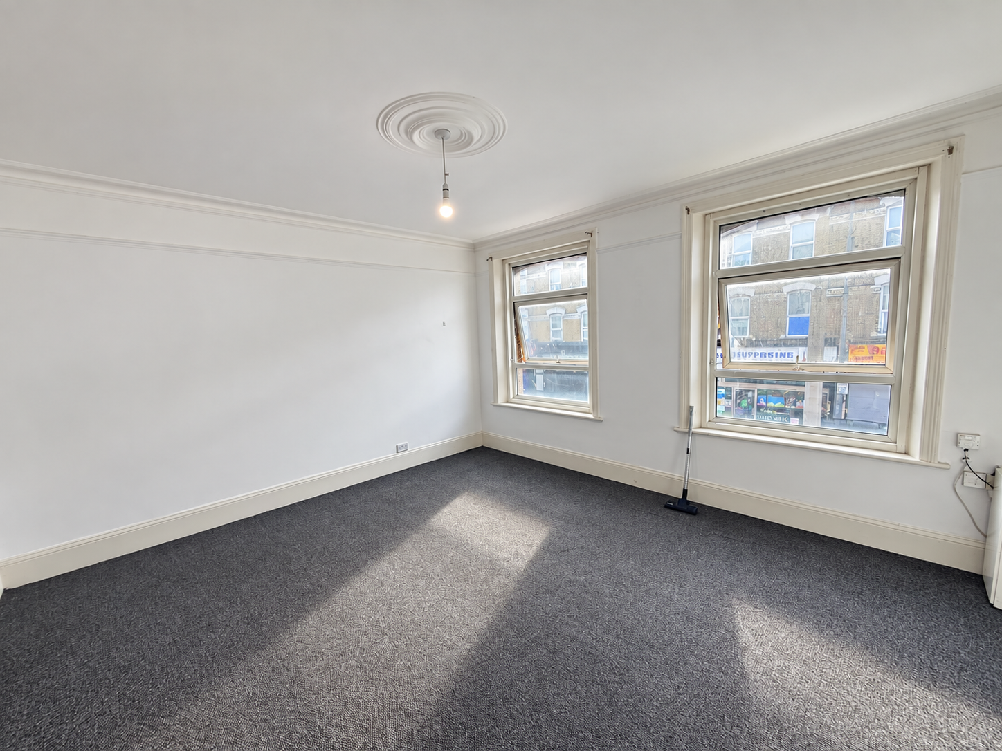 Flat High Road Leytonstone in Greater London