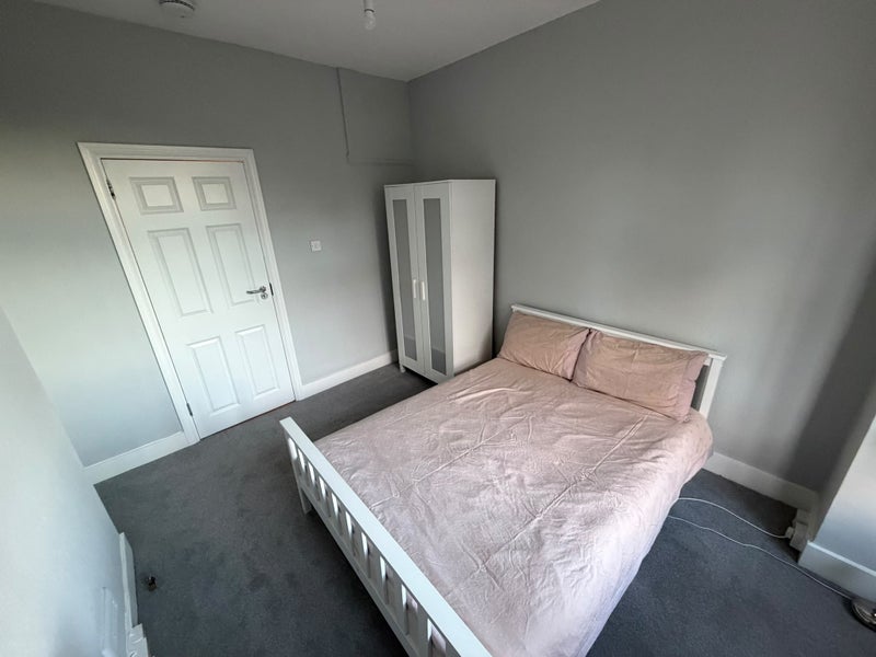 Room Church Road in Greater London