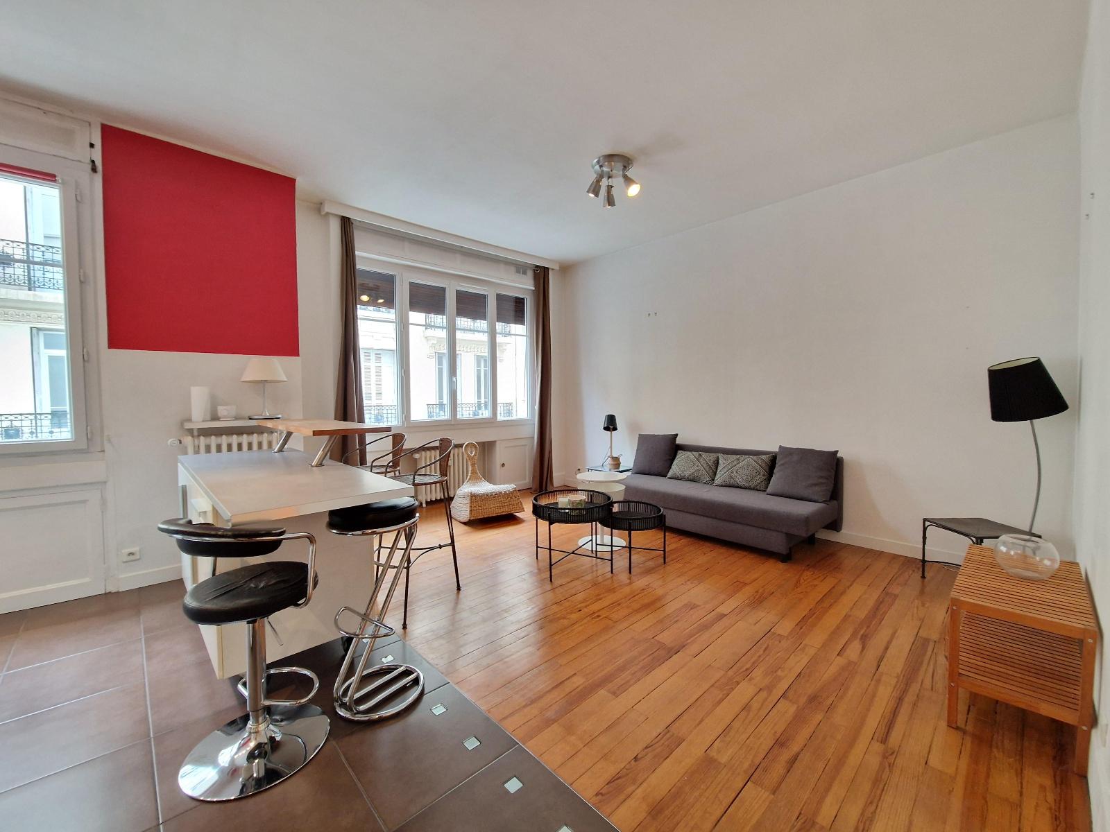 Flat Rue Cécile Sauvage in Saint-Étienne