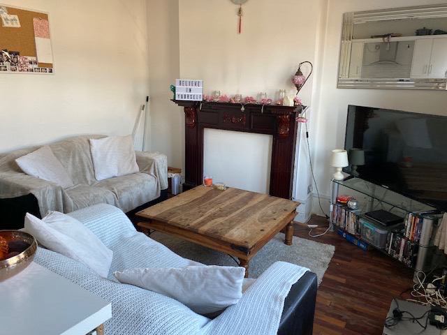 Room Eccleston Road in Greater London