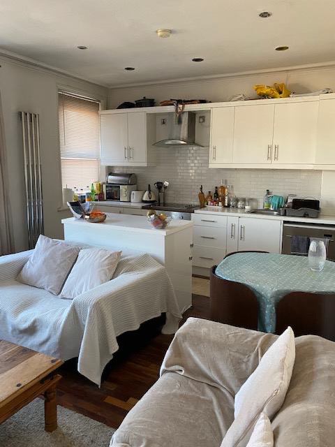 Room Eccleston Road in Greater London