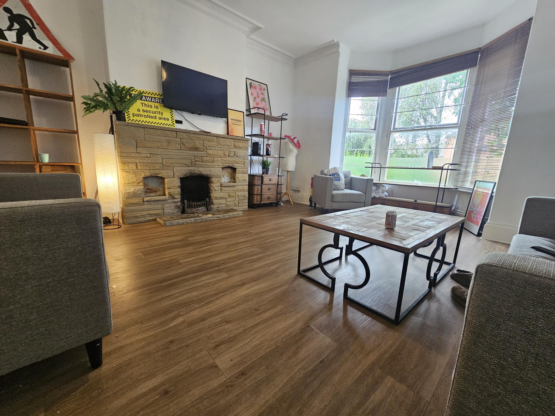Flat Consort Terrace in Leeds