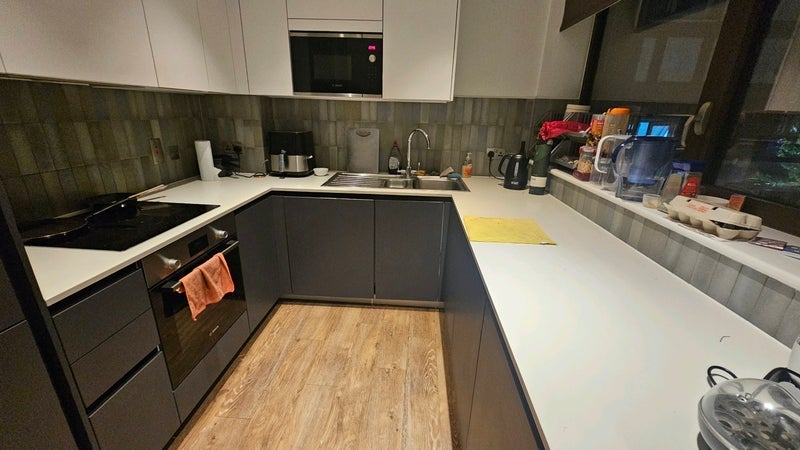 Room Park Lane in Greater London