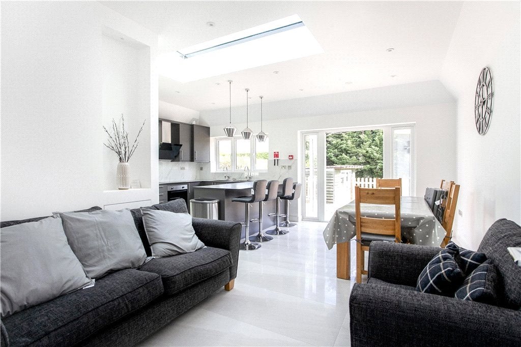 Flat Elmside in Guildford