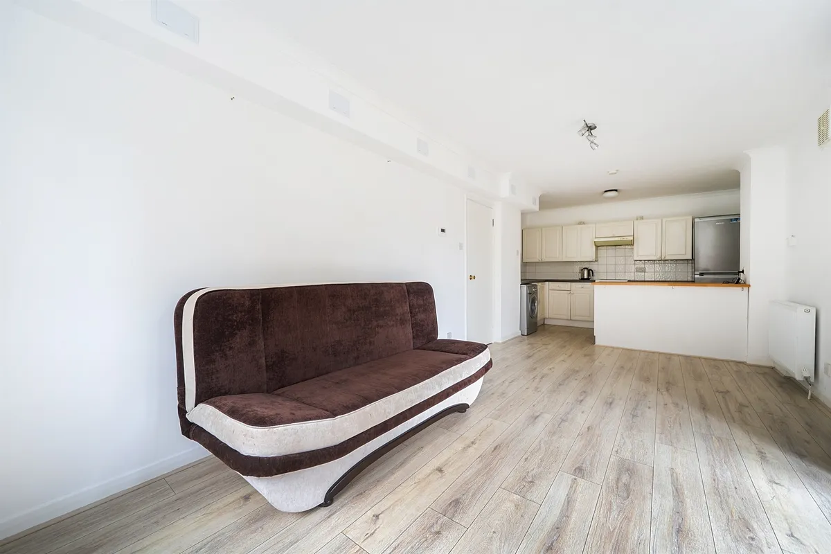 Room Cookham Road in Maidenhead