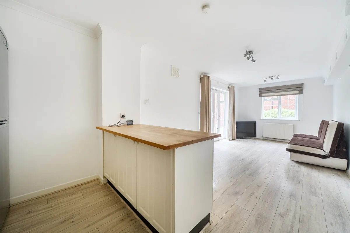 House Cookham Road in Maidenhead