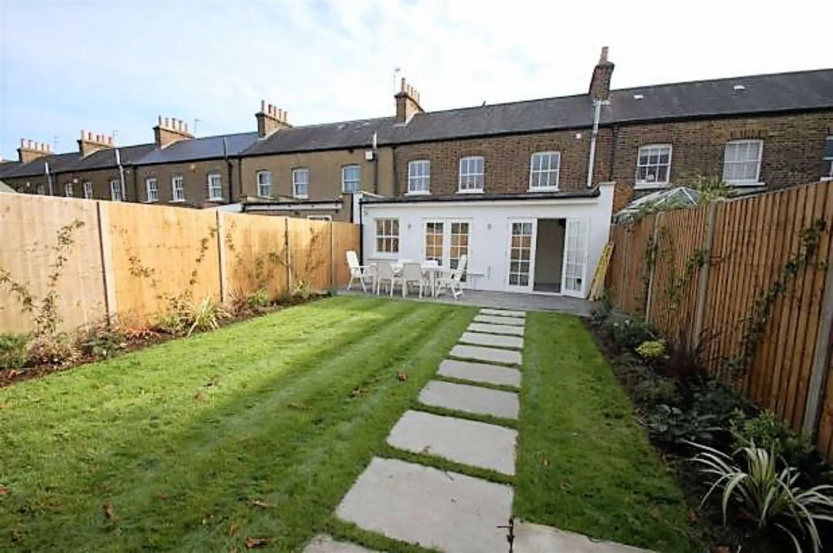 House The Burroughs in Greater London