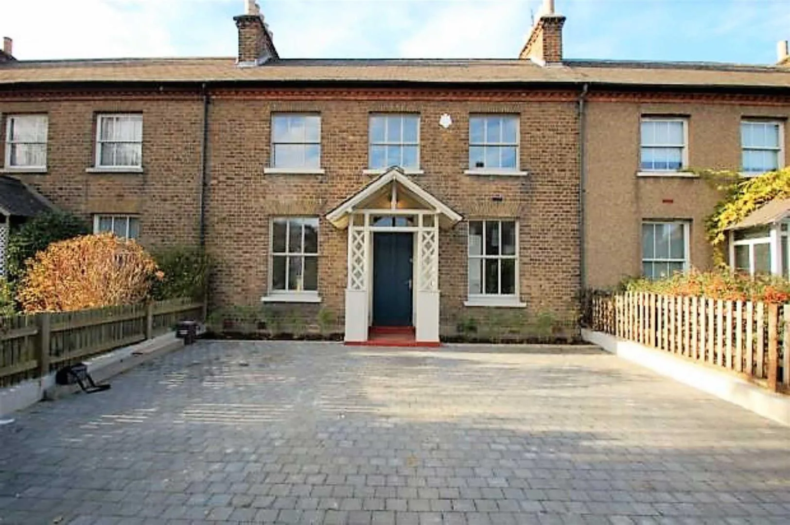 House The Burroughs in Greater London