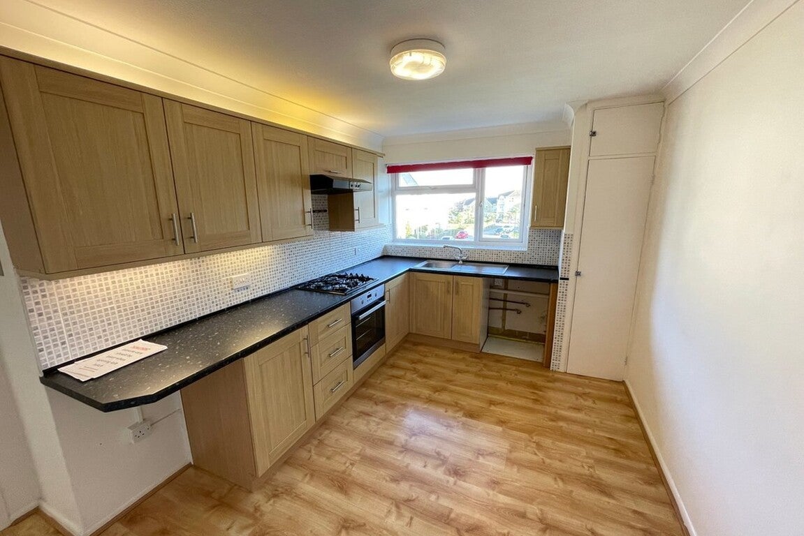 Flat Harsfold Close in Arun