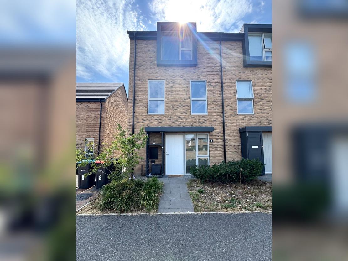 House Bateman Close in Ellesmere Port