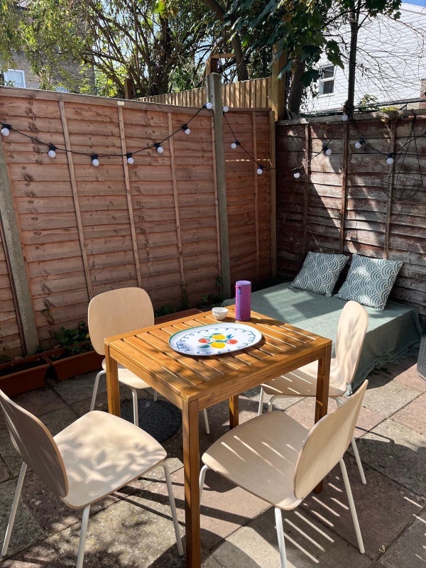 Room Nile Close in Greater London
