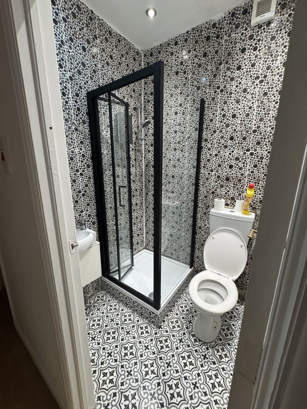Room Wharfedale Gardens in Greater London
