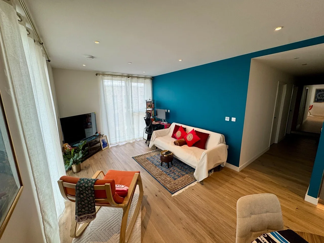 Room Beaconsfield Road in Greater London
