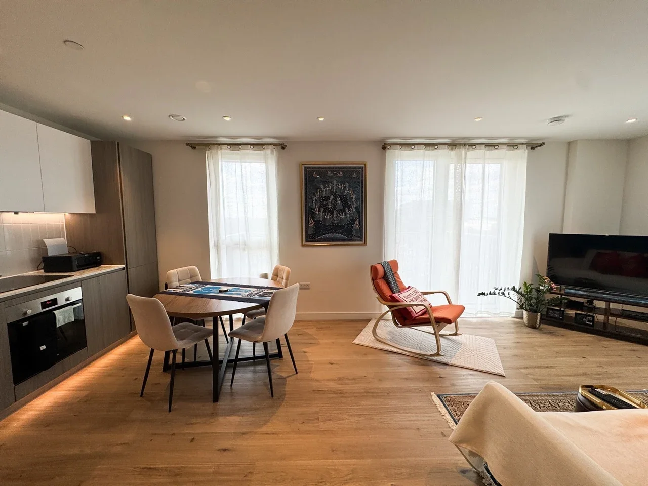 Room Beaconsfield Road in Greater London