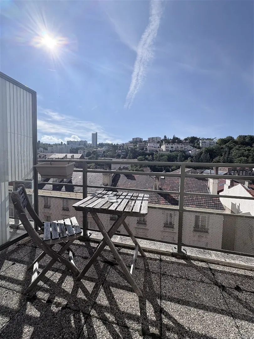 Flat Rue Désiré Claude in Saint-Étienne