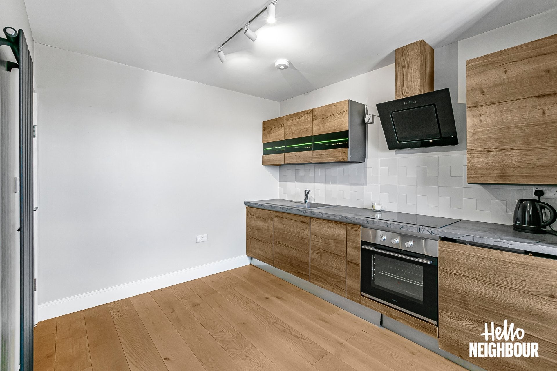 Flat Putney Bridge Road in Greater London