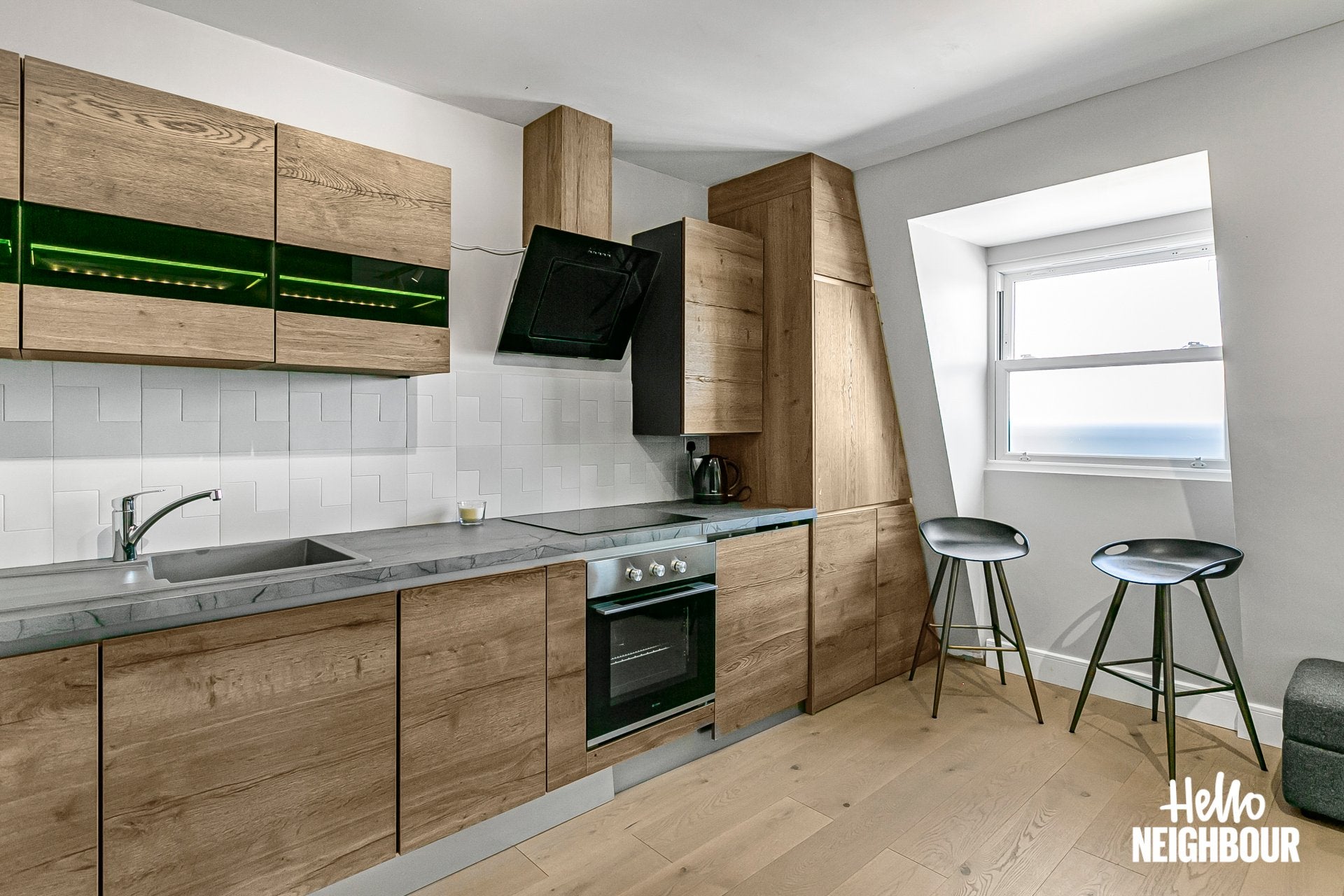 Flat Putney Bridge Road in Greater London