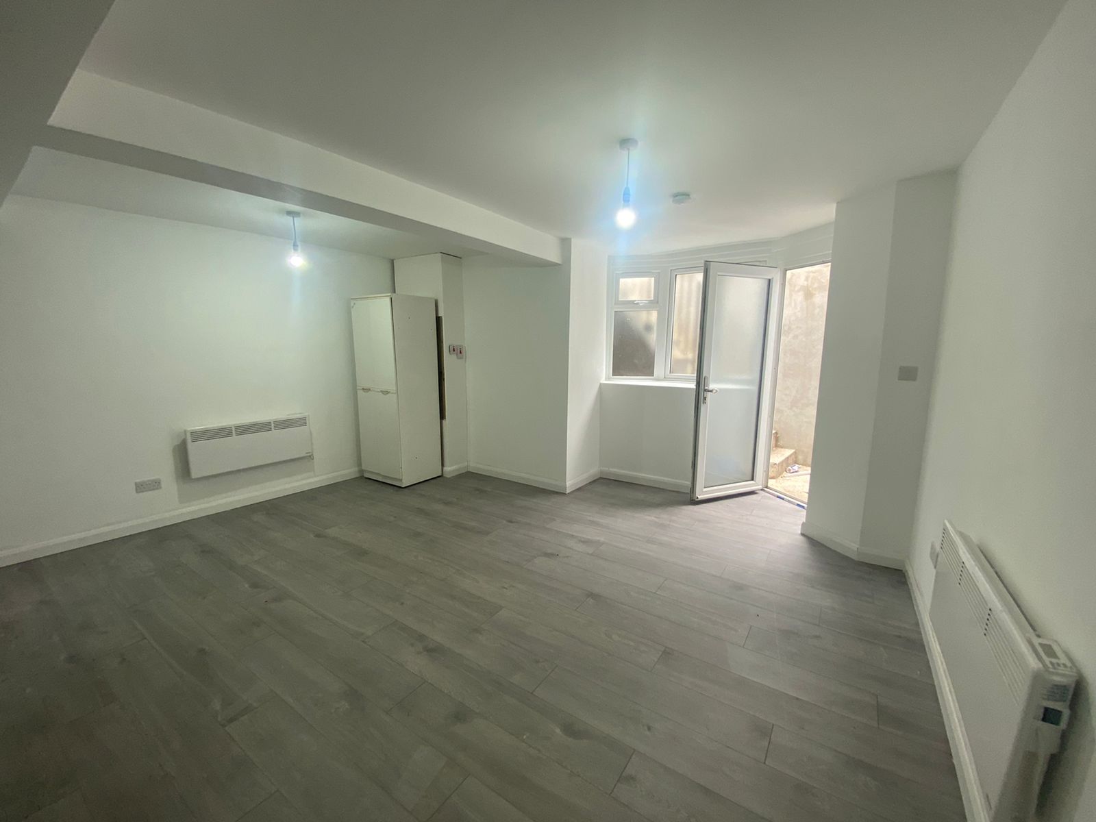 Flat Plashet Grove in Greater London