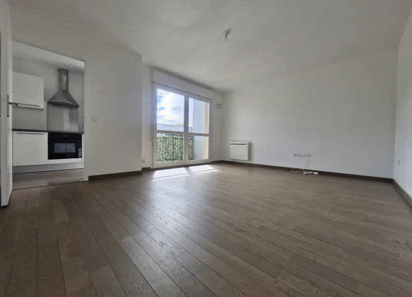 Flat Rue des Halles in Noisy-le-Grand