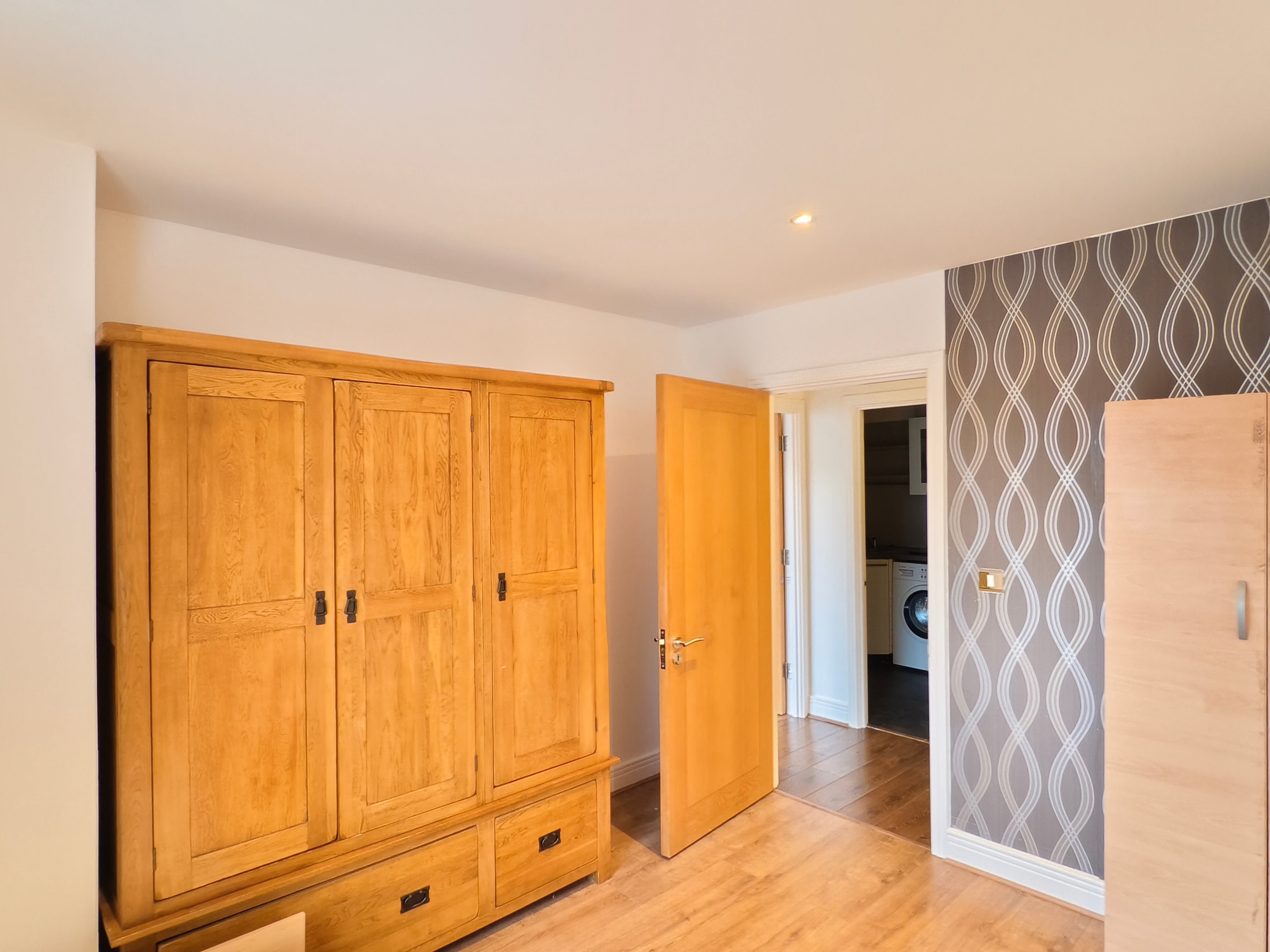 Room Booth Road in Greater London