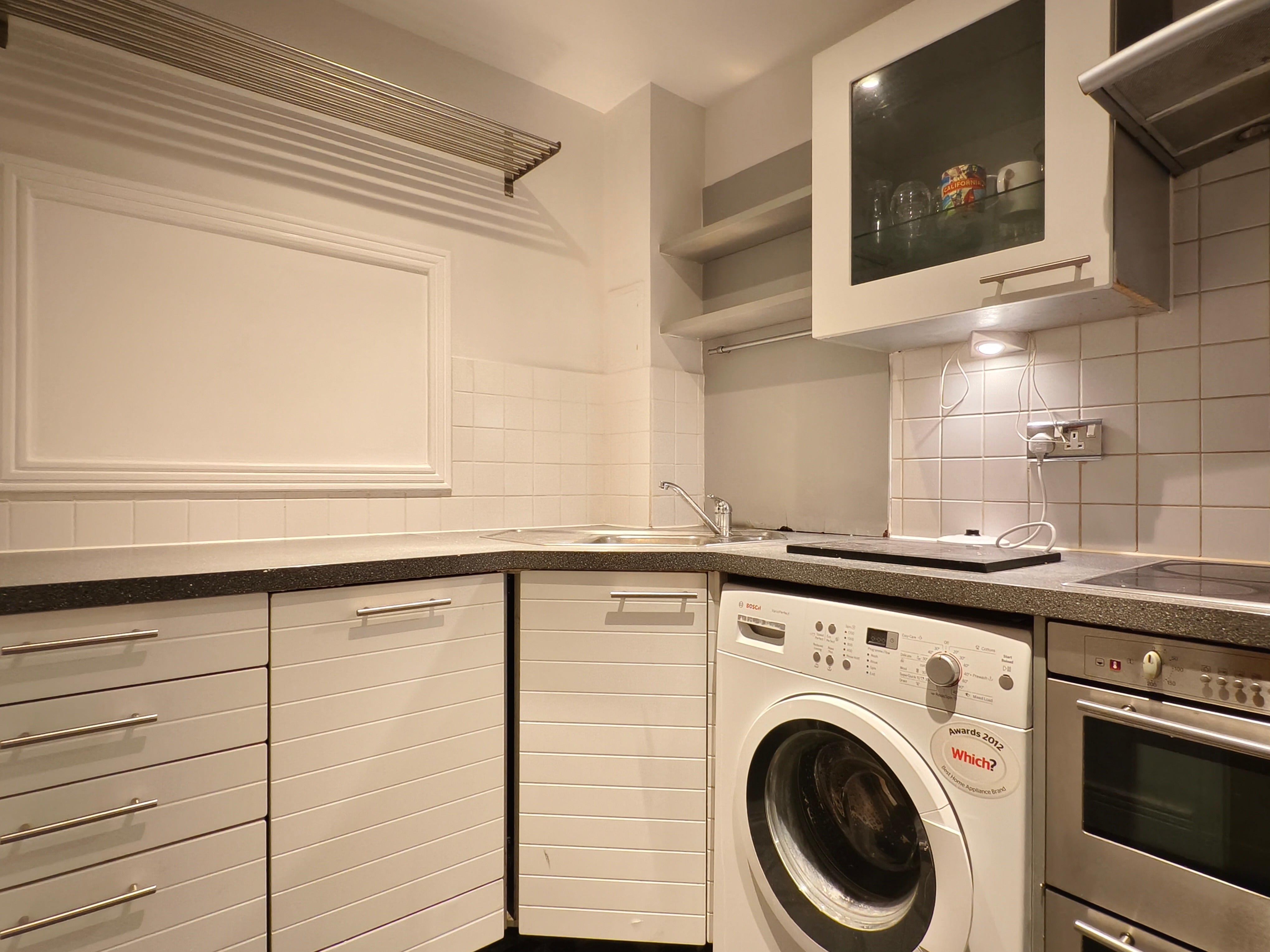 Room Booth Road in Greater London