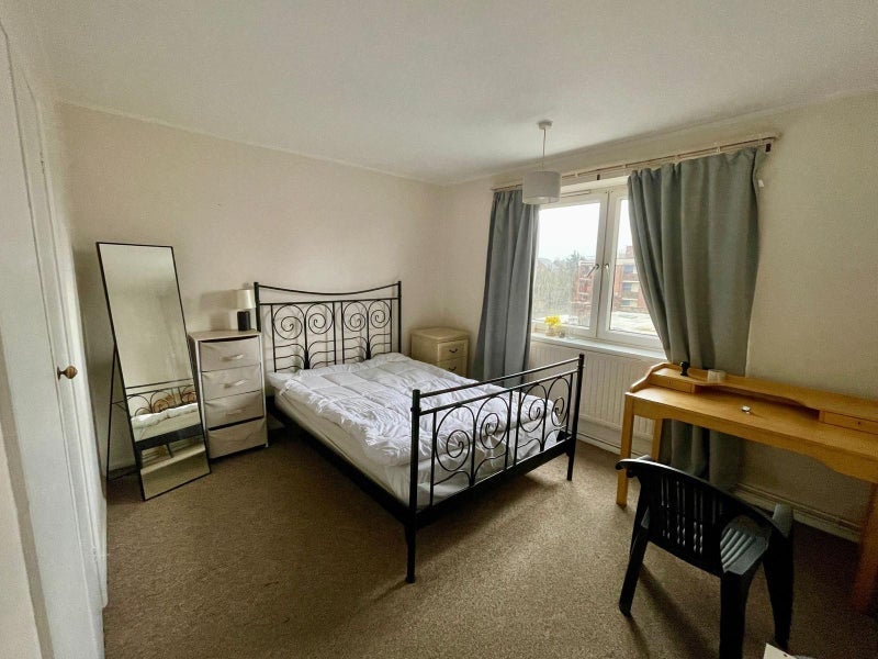 Room Albion Street in Greater London