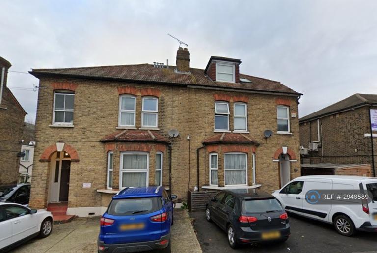 Room Eastern Road in Greater London