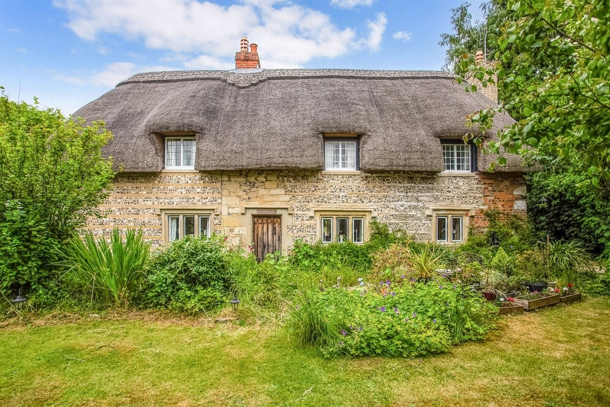 House Rollestone Road in Shrewton