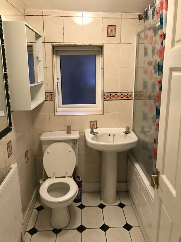 Room Ham Park Road in Greater London
