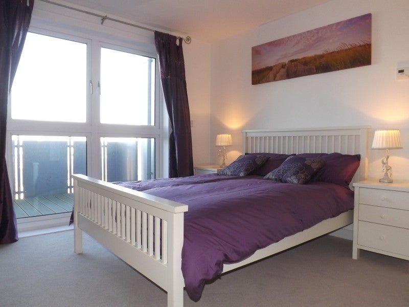 Flat Cambridge Road in Greater London