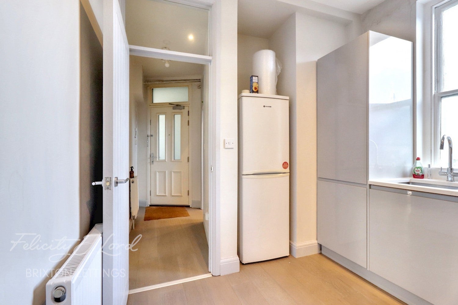 Flat Electric Avenue in Greater London