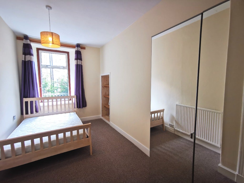 Flat Bellefield Avenue in Dundee