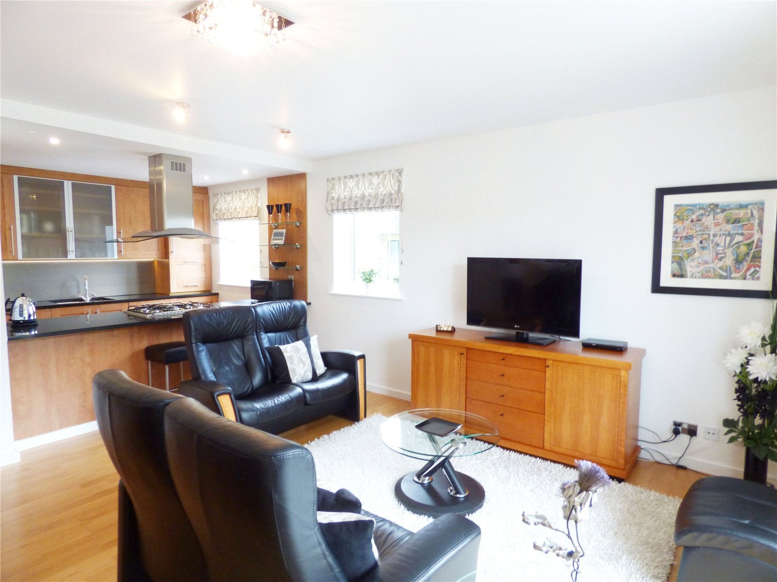 Flat Holyrood Road in City of Edinburgh