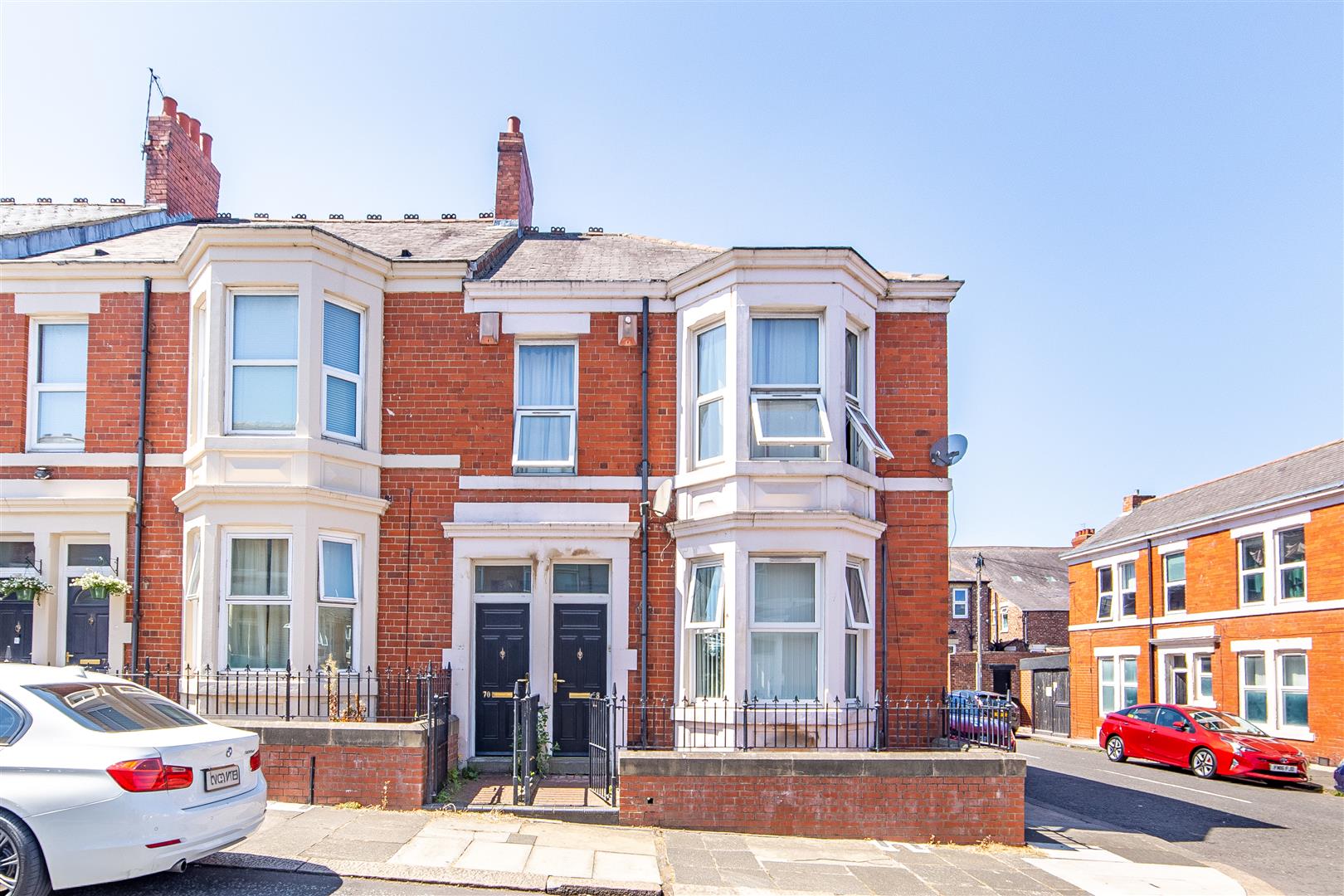 Flat Wingrove Avenue in Newcastle upon Tyne