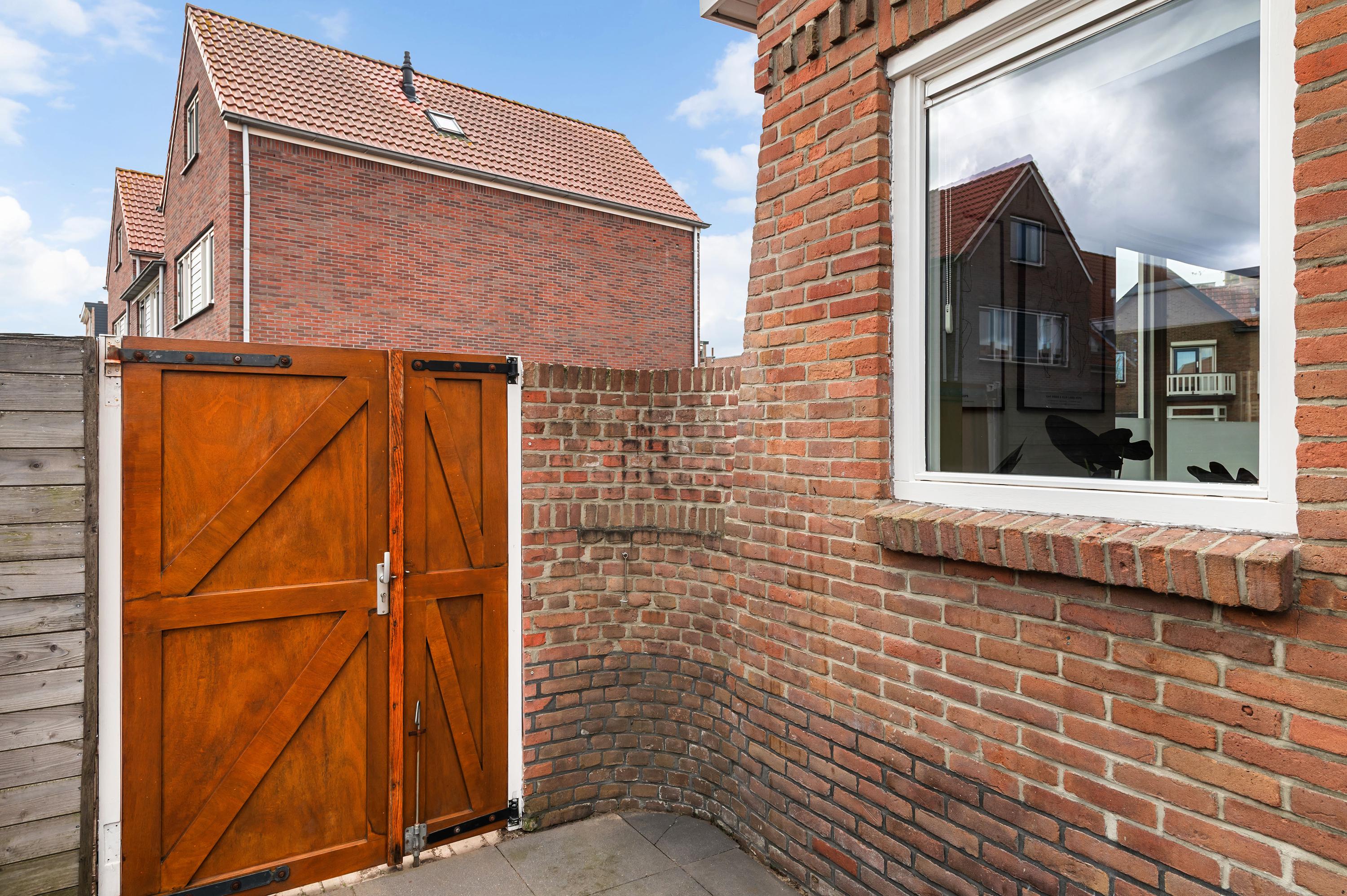 Hoekwoning te koop: Velserduinweg 147B, Ijmuiden