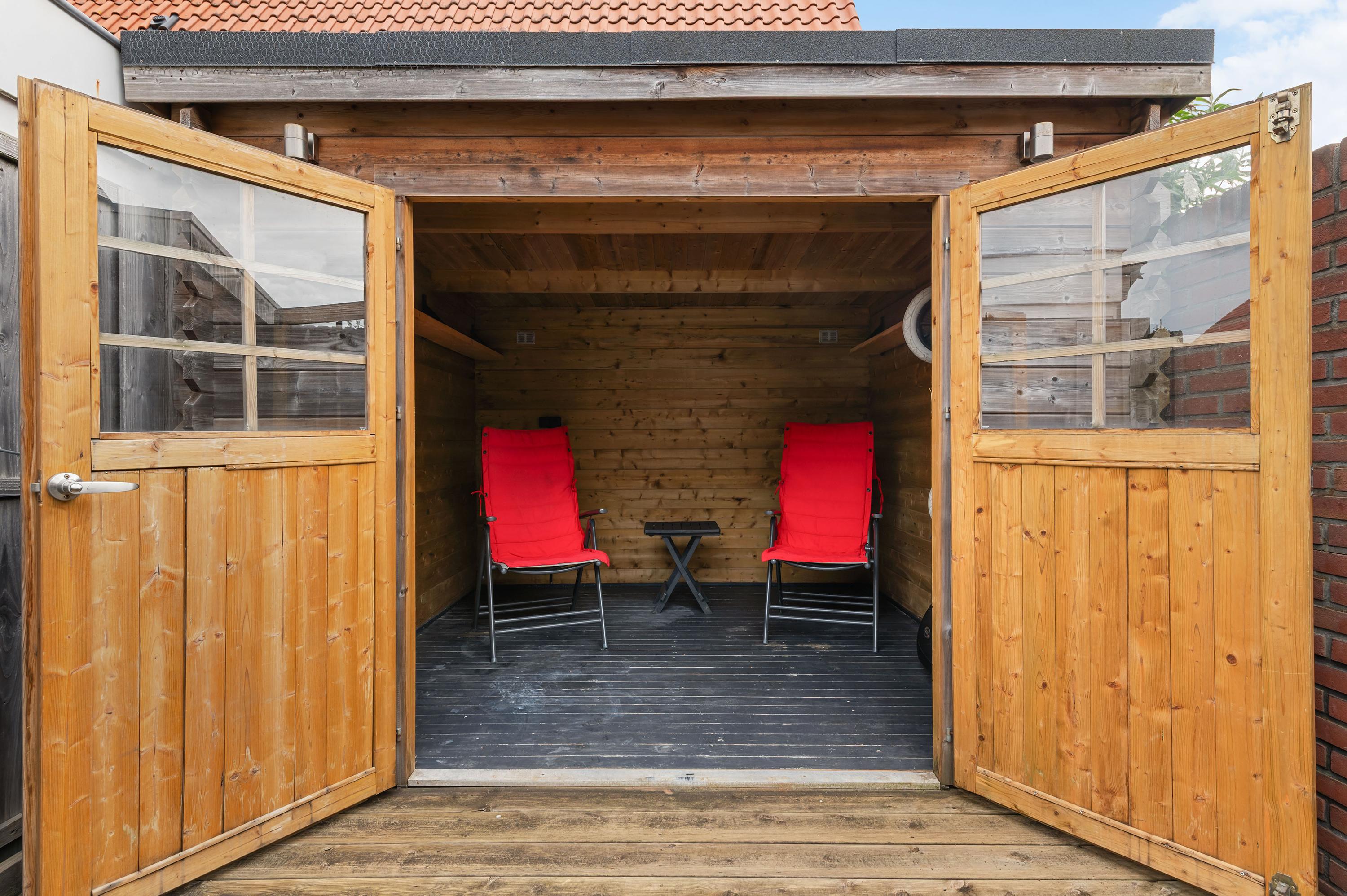 Hoekwoning te koop: Velserduinweg 147B, Ijmuiden