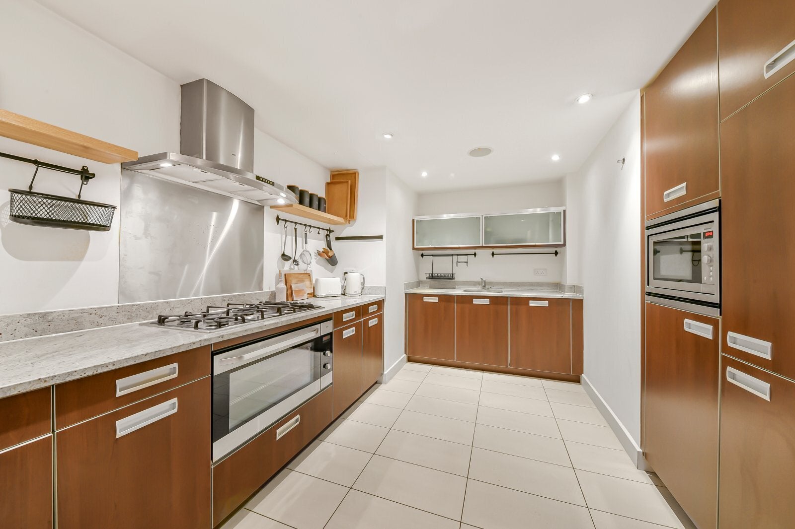 Flat Lymington Road in Greater London