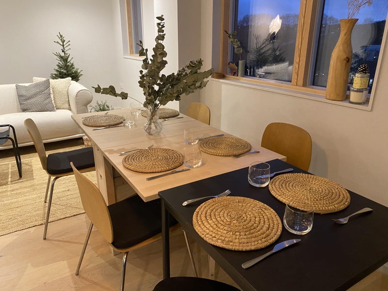 Room Knollys Road in Greater London