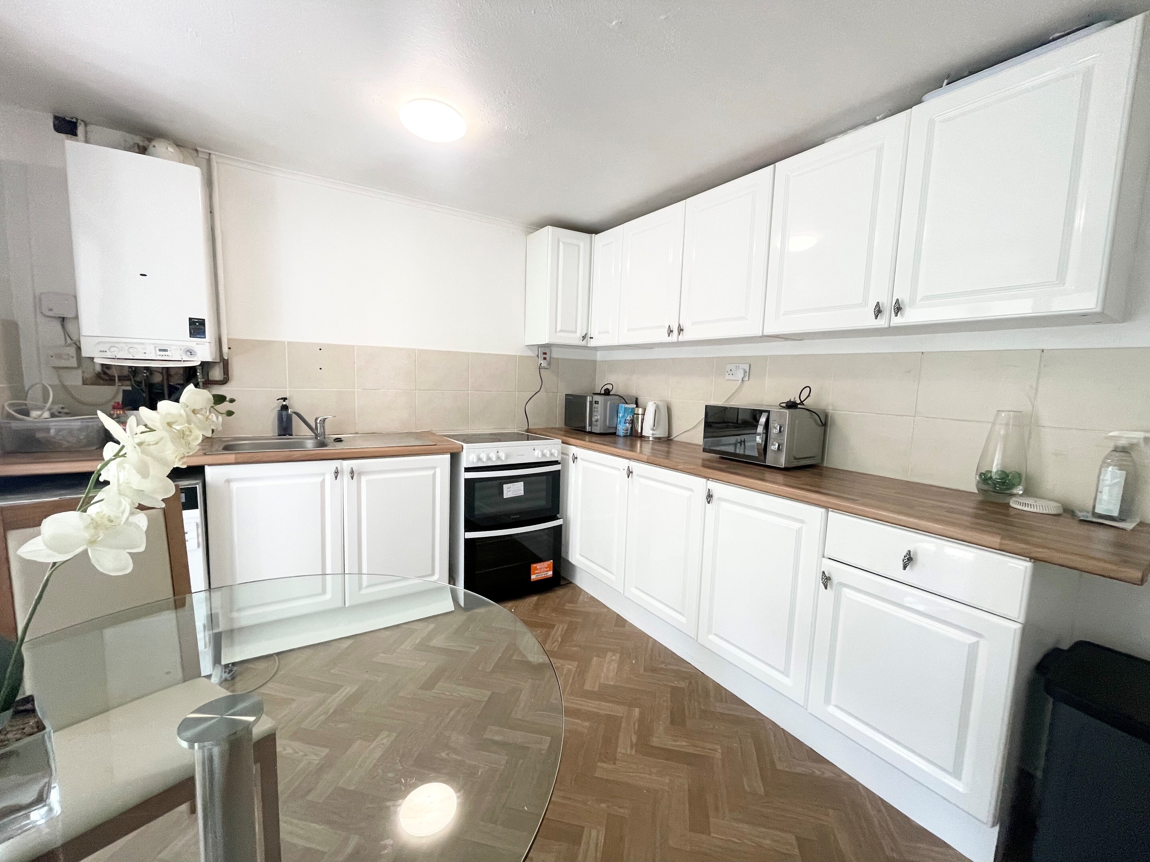 House Yardley Close in Warwick
