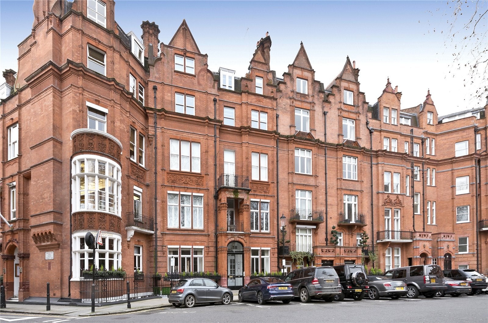 Flat Hans Place in Greater London