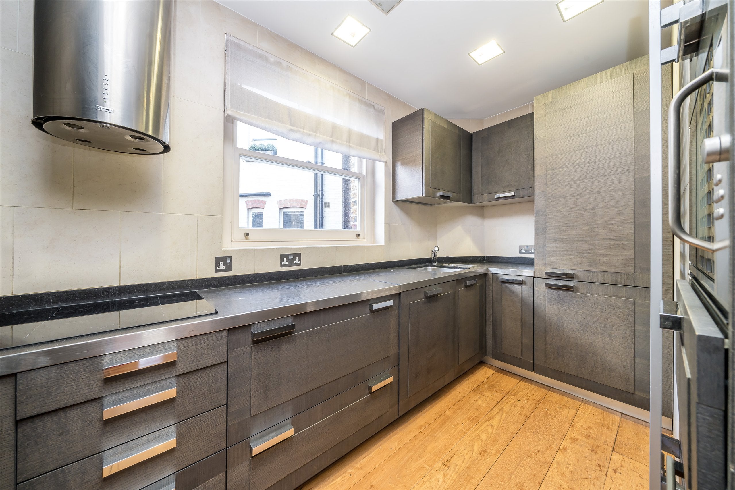 Flat Hans Place in Greater London