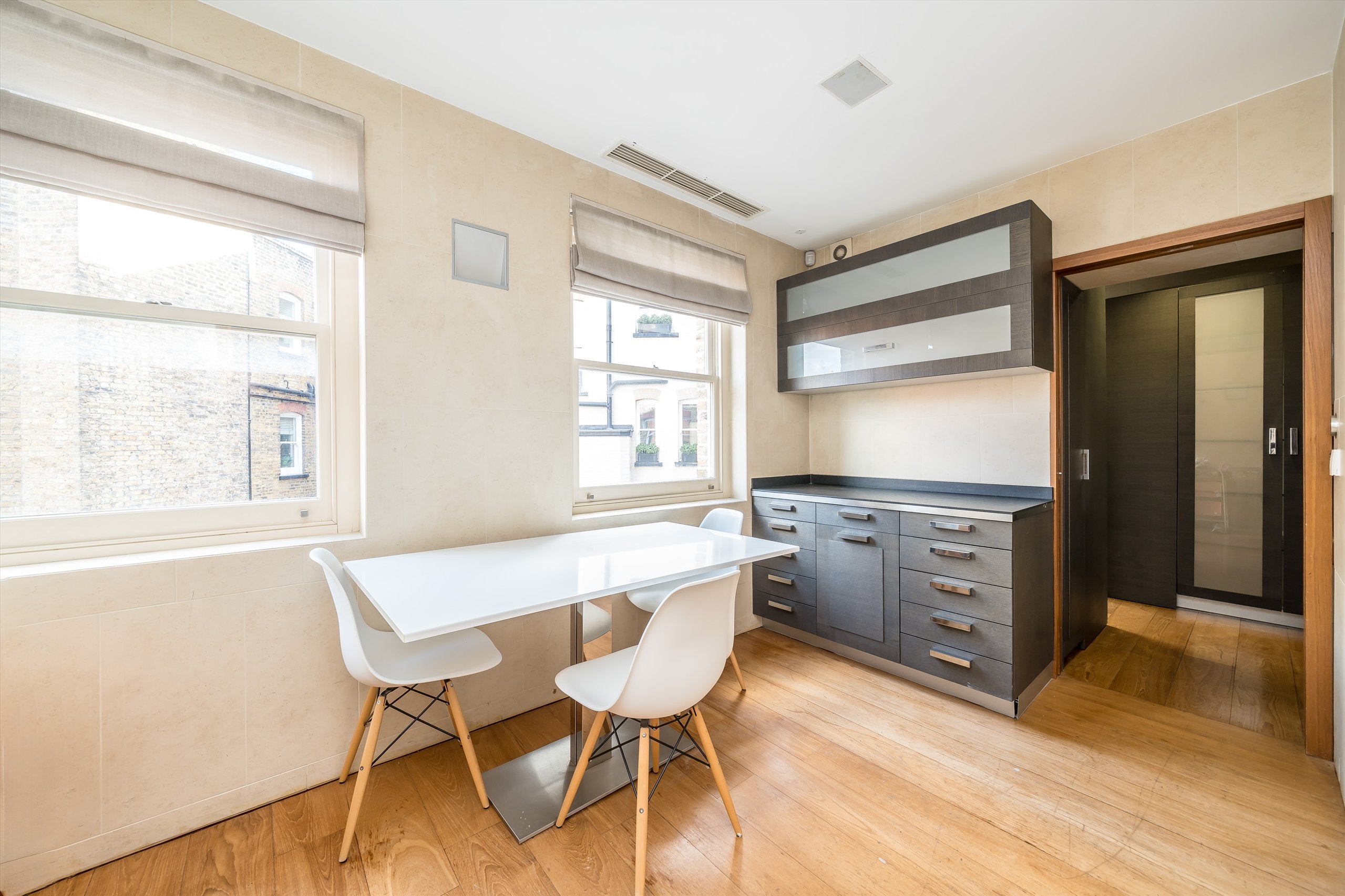 Flat Hans Place in Greater London