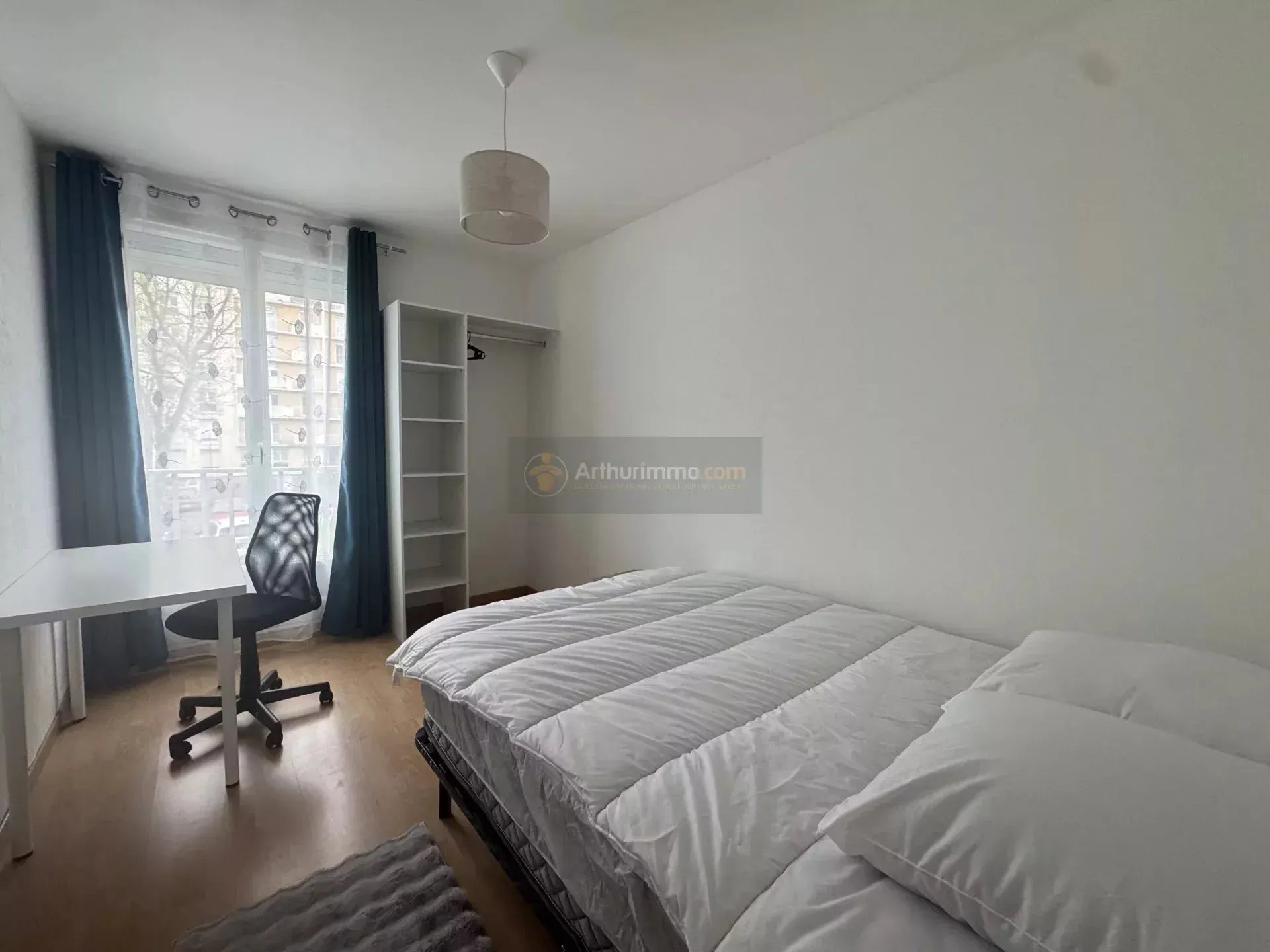 Room Rue René Caillé in Brest