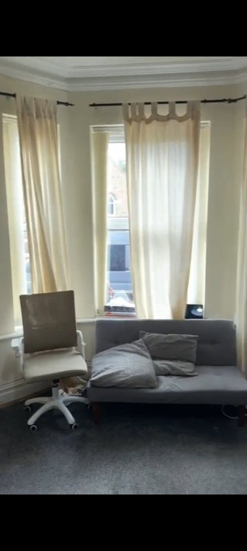Room Derbyshire Lane in Trafford