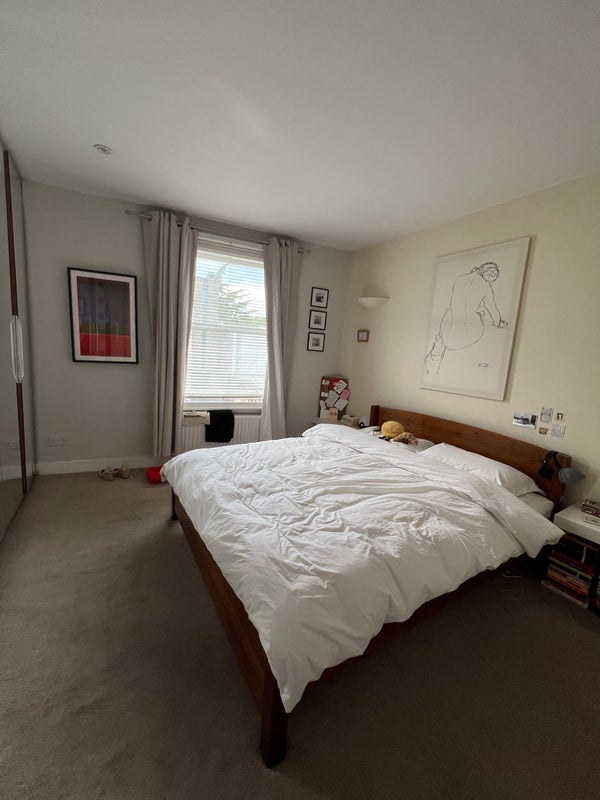 Room Rotherwood Road in Greater London
