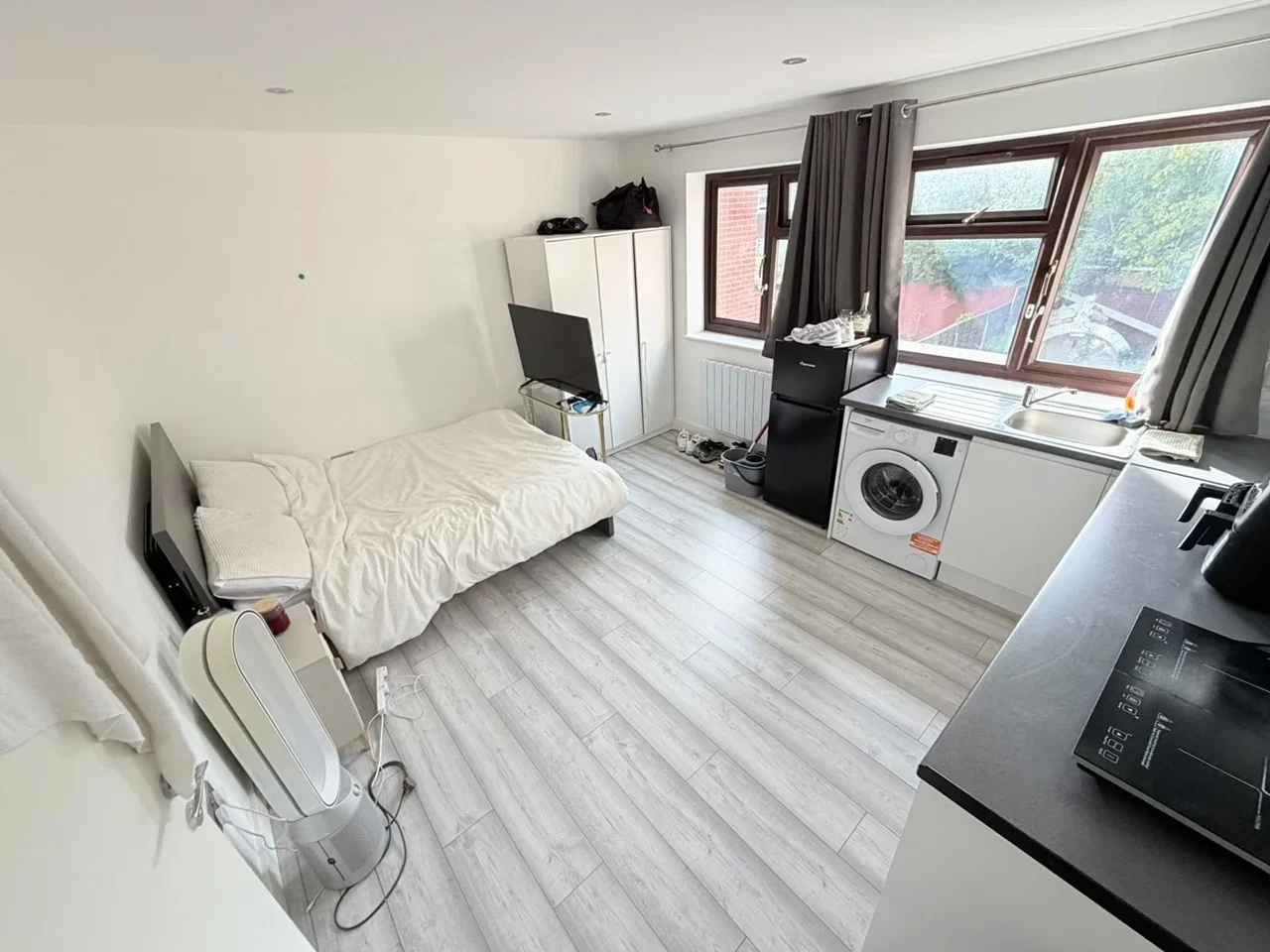 Flat Cranbrook Road in Greater London