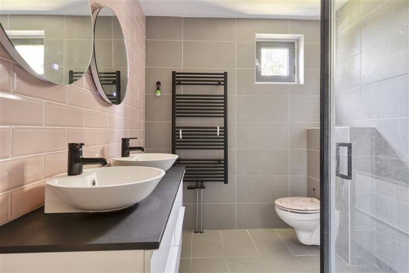 Tussenwoning te koop: Het Oerd 107, Hoofddorp