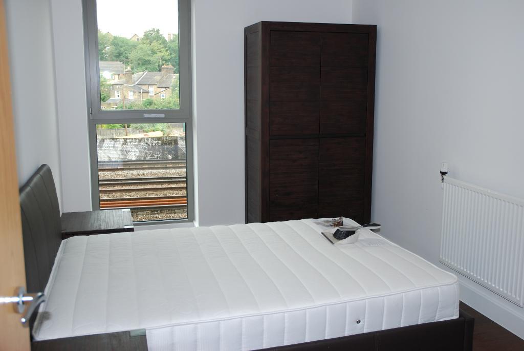 Flat Loampit Vale in Greater London