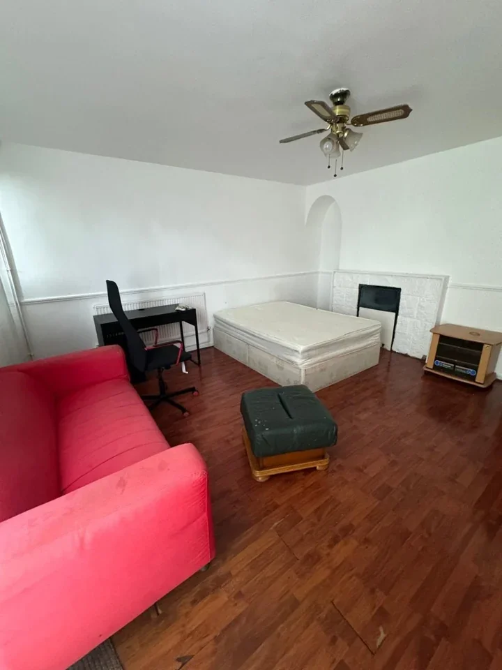 Room Augusta Street in Greater London