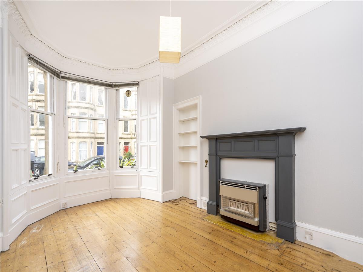 Flat Comely Bank Grove in City of Edinburgh